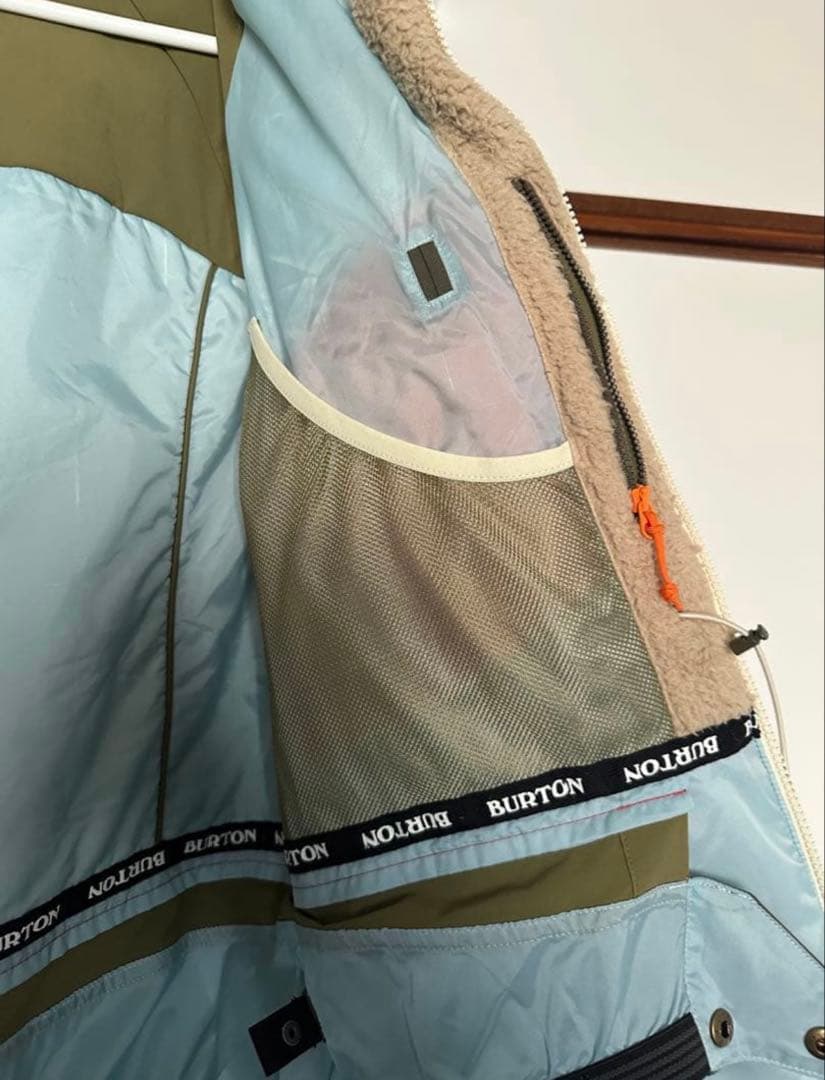BURTONのマウンテンパーカー（Sサイズ）