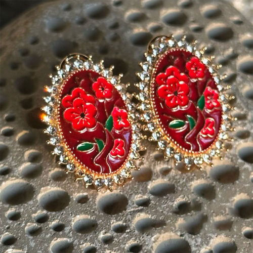 Summer Bloom Ear Studs Maroon